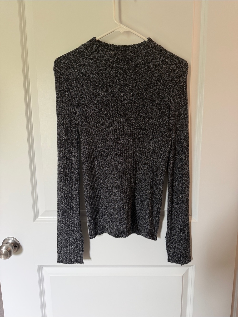 Who What Wear Charcoal Gray Ribbed Crewneck Sweater